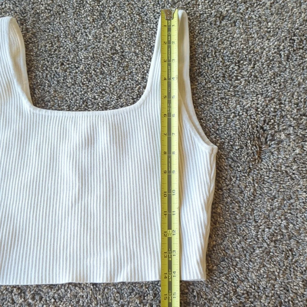 House Of Harlow 1960 Crop Top - Picture 3 of 6